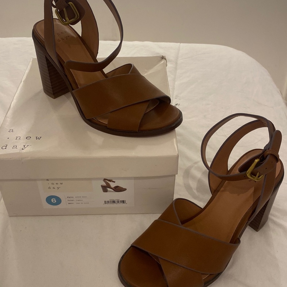 BROWN SANDAL HEELS